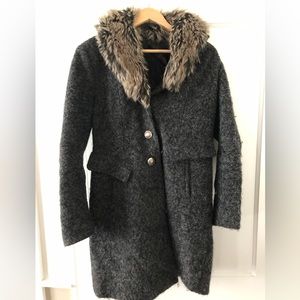 Grey winter coat with detachable faux fur collar